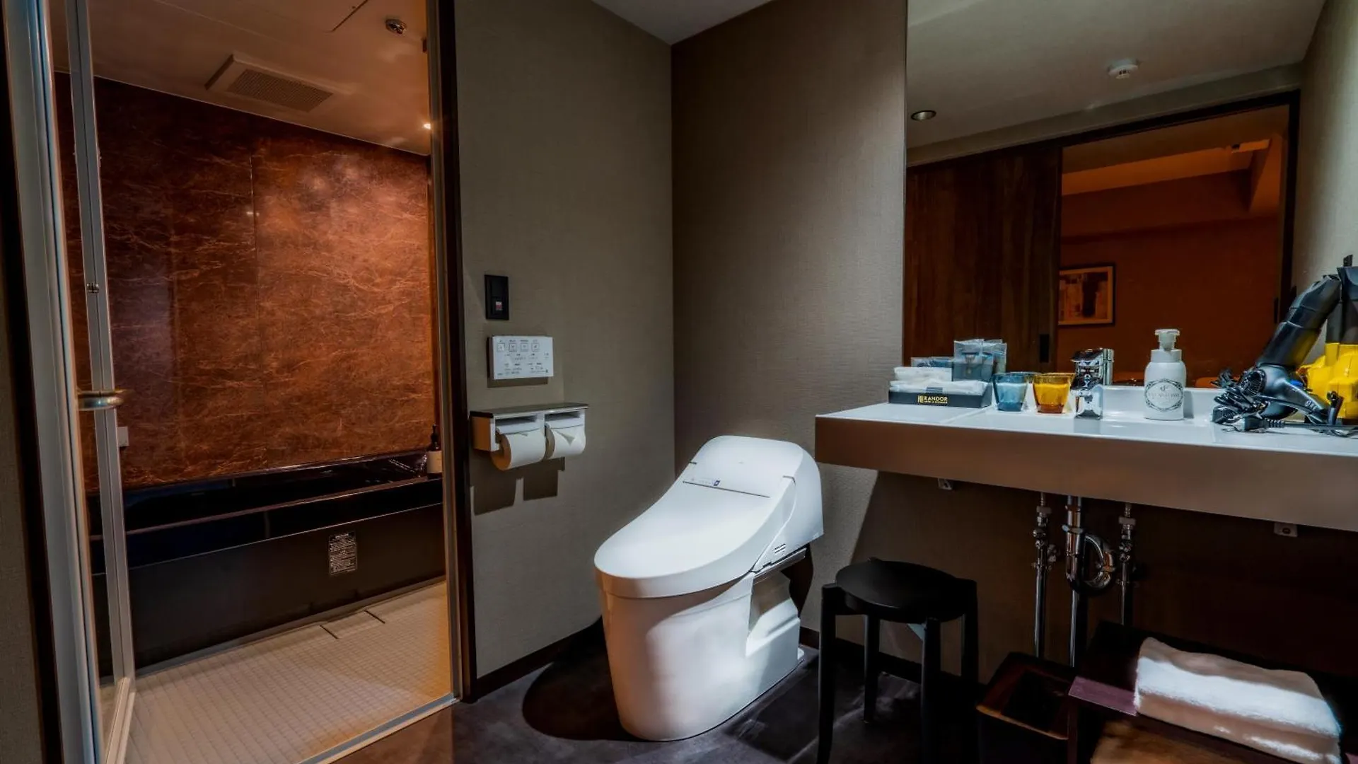 Randor Hotel Namba Osaka Suites